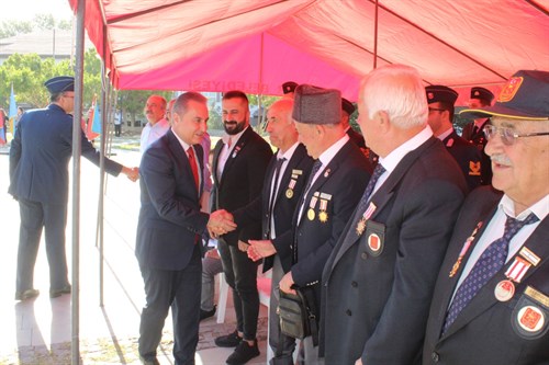 19 Eylül Gaziler Günü İlçemizde Çelenk Sunma Töreni ile Kutlandı