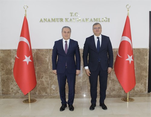 Mersin Adli Yargı İlk Derece Mahkemesi Adalet Komisyonu Başkanı Mustafa Kahveci Kaymakam Bilal BOZDEMİR’e Makamında Ziyarette Bulundu.